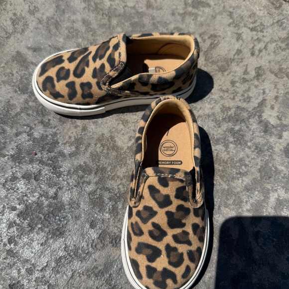 Wonder Nation Sneakers size toddler 7 - Picture 3 of 6